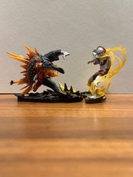 固力果 咸旦超人 吉田死光怪獸積頓 一對 海洋堂