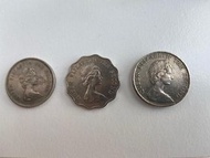 １套1980年香港硬幣２元1元及1982年香港硬幣5元(英女皇頭版)