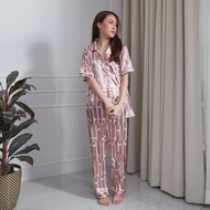 ชุดนอน Vana ลาย Pinkadot stripes ผ้าซาติน