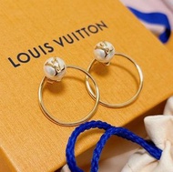 限時優惠❤️‍🔥 #龍年行大運 LV耳環Eclipse Pearls路易威登LOUIS VUITTON Earrings 全新 101專櫃購入 耳釘 珍珠 多種穿戴方式 飾品 禮品 新年禮物 #心意最重要 原價NT$16,400