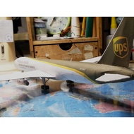 1: 120 Boeing 757-200 UPS Cargo Airplane Paper Model Airliner Boeing