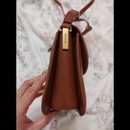 PINKO 帆布掀蓋式側背包（白拼棕）