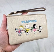 真皮Coach Snoopy wristlet 銀包 散銀包 散子包 散紙包 小銀包 萬用袋 手挽包 手拿包 手腕包 手挽袋 手提袋 手腕袋 wallet coin bag coins bag car