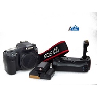 Used Item Canon EOS 80D body +Canon BG-E14  90% new