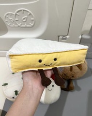 🔥清庫存｜超低價走貨 | 軟萌Q彈治癒Jellycat Amuseable Brie Cheese 趣味布里奶酪毛絨公仔 | Clear Stock | Super Low Price | Soft 