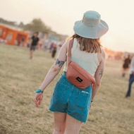 Pacsafe GO | 五道安全防盜 隨行 斜背胸包 2.5L 玫瑰粉 #35100