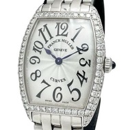 二手FRANCK MULLER 1752QZD Tonneau Curvex 腕錶，配有真鑽錶圈、保固卡和錶盒。不銹鋼石英機芯，銀色錶盤和銀色錶帶。女士腕錶。