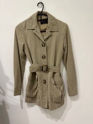 西班牙品牌 風衣 外套 Massimo Dutti (Zara高檔牌) 很新 質感好 含腰帶 內裏 很舒適