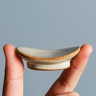 OMK ที่วางตะเกียบทรงที่วางตะเกียบเซรามิกสไตล์ญี่ปุ่น Yuanbao 筷子架