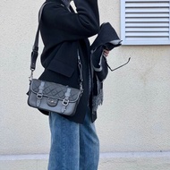 Chanel 香奈兒孟買劍橋包
銀灰色