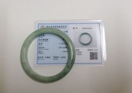 🌸🌸🎉🎉5折特賣~5折特賣~🎉🎉🌸🌸
翡翠手鐲   晴底飄綠花手鐲  
$528  包順豐自取
圈口55.7mm，條寬10.1mm，條厚7.1mm