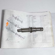 YAMAHA LC 135 SPROCKET SHAFT ( 1S9-E7421-00 )