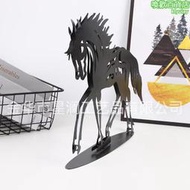 新品金屬馬雕塑鐵藝工藝品擺件鏤空3d金屬擺飾藝術品