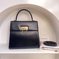 「JL精品代購」98新 Ferragamo黑色大號博物館手提/肩背