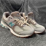 Atmos x New Balance NB 2002R 復古潮流低幫跑步鞋 男女同款 米棕綠