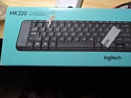 MK220 Logitech keyboard with mouse