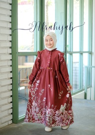 Gamis Anak Perempuan Silk Maxmara Premium Motif Mewah dengan Detail Ruffle dan Hijab Senada.