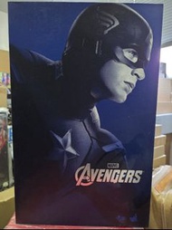 Hottoys MMS174 The Avengers Captain America