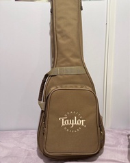 Baby Taylor  guitar