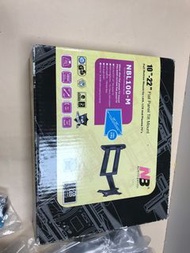 NB 電視機掛牆架10吋至22吋