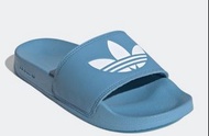 Adidas 拖鞋