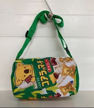代友售  全新 日本 LOTTE 樂天小熊餅乾 圓筒斜背包包