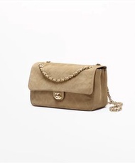 Chanel 麂皮包