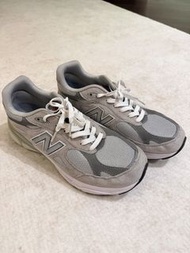 New Balance 990v3