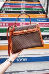 多年正版正貨商標門市現貨 免息分期 極罕 vintage celine macadam triomphe kelly bag  袋 中古 復古 古董袋 日本中古