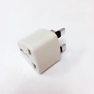 Universal adaptor 3 pin plug
