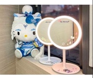 全家霹靂布袋戲Hello Kitty素還真LED美妝鏡。