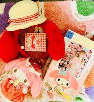 聖誕禮物🎁精選：Sanrio my Melody聖誕頭飾/ 可愛內衣褲套裝/長袖hoodie 衞衣/BB 奶嘴公仔/2001年聖誕水晶球擺設/X’mas  mirror 鏡仔吊飾/聖誕球吊飾/聖誕屋閃