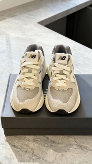 New Balance NB 5740 跑步鞋 灰白