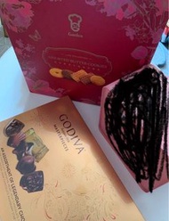 朱古力禮盒 曲奇禮盒 蛋捲禮盒 零食禮盒 Garden Assorted Butter Cookies & Godiva Masterpieces