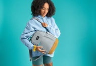 Pacsafe GO | 五大專利防盜 隨行防盜後背包 15L 灰色 #35110