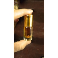 Golden oil for luck and fortune (with prayer)