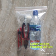 Plastic Clip Bag 20 x 30 50 Micron thick