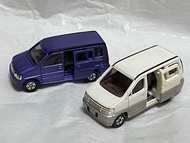 Tomy Tomica 車仔 七人房車 x 2