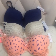 Bra triumph size 36 C