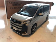 Toyota Noah hybrid 90 系 1/30 原廠模型車