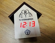 DORAEMON 多啦A夢 叮噹LED木紋鬧鐘