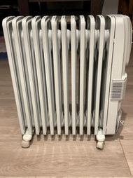 DeLonghi 迪朗奇 12葉片+風扇 熱對流恆溫電暖器 KR791215V 8-15坪 暖房效果極佳
