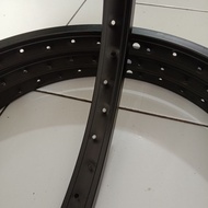 A pair of 18 inch bmx bicycle rims