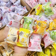 1 box of 2.5kg cold ice cream mochi mixed flavors, coconut mochi