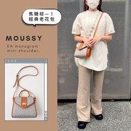 免運費 🐈 快來帶走我的二手衣 🇯🇵 🐈 日本正品 moussy 焦糖棕x藍老花包 MONOGRAM MINI SHOULDER 二手日牌 古著