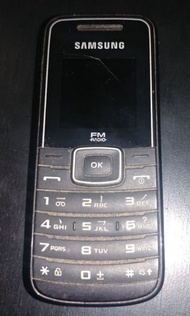 Samsung E1055T (冇叉電器當壞機賣)Samsung E1055T 手提電話三星