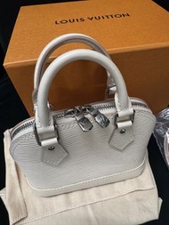 LV Alma Nano Epi 石英白銀扣水波紋貝殼手提肩背斜背包