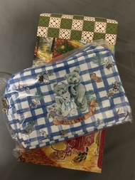 PAUL & JOE 藍色格紋熊熊化妝包