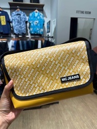 พร้อมส่ง Mc jeans กระเป๋าสะพายข้าง รุ่นฮิต มีบริการเก็บเงินปลายทาง