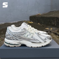 NB 1906R Silver Metallic Sea Salt